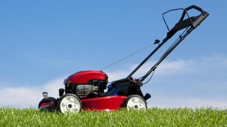 How to Maintain Your Lawn Equipment with WD-40